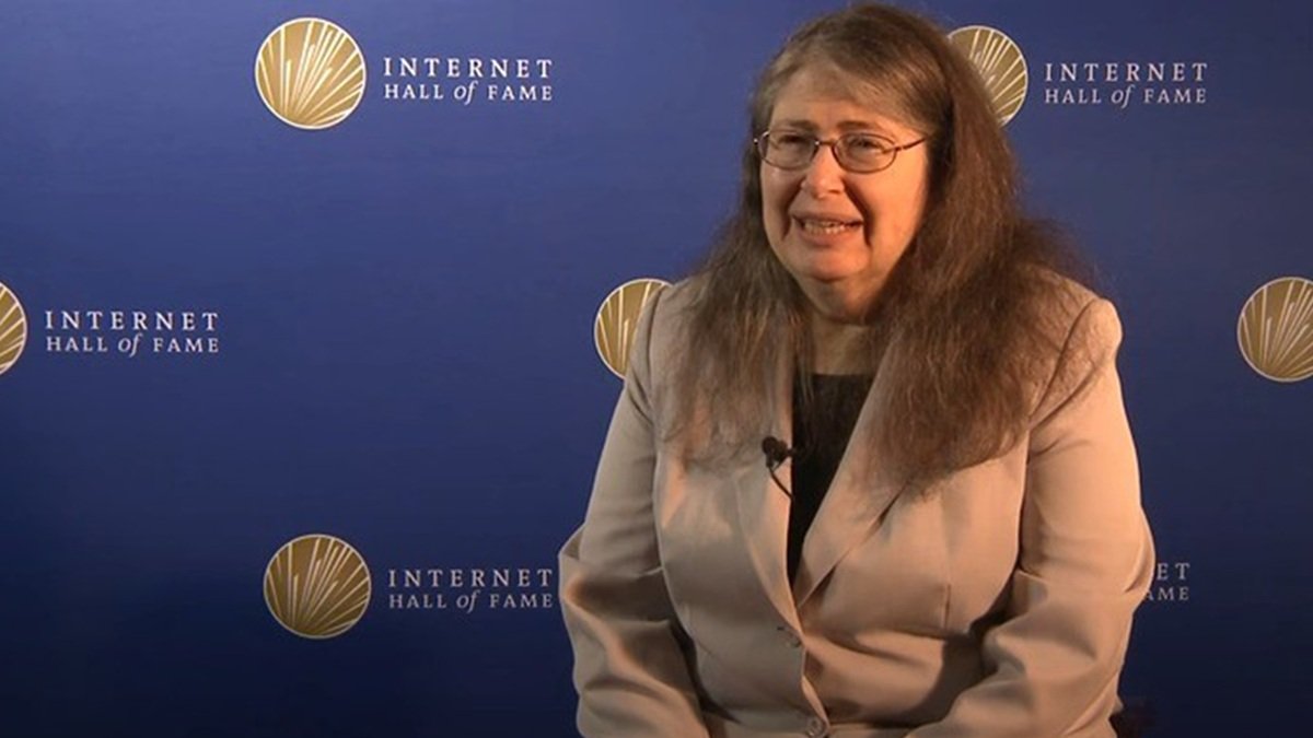 Cientista Radia Perlman tecnologia Misto Brasil