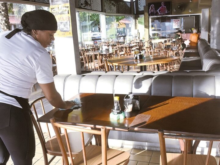 Setor de bares e restaurantes cresce 12,1% em julho