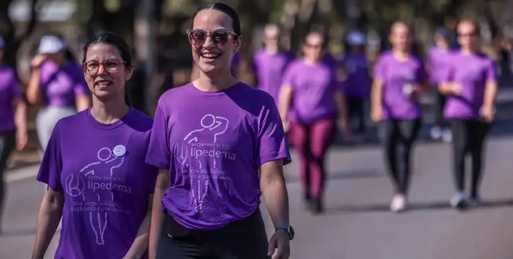 Mulheres caminham pelo Eixão do Lazer para alertar sobre lipedema – doença crônica de gordura nas pernas e braços/Marcelo Camargo/Agência Brasil