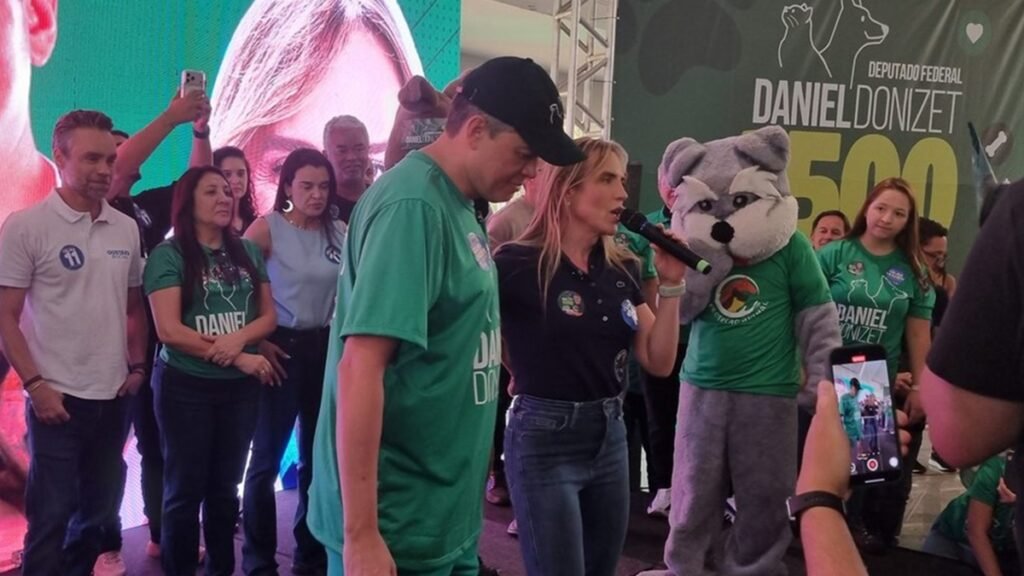 Miranda e Donizet recebem apoio de Michelle e Celina