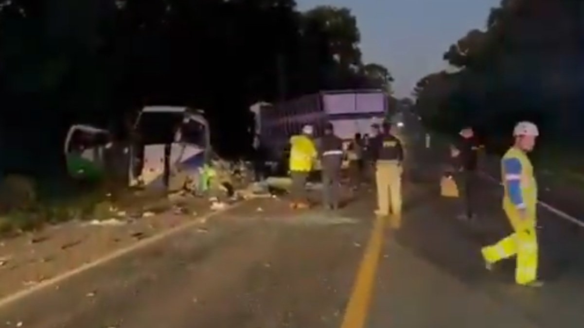 Paraná acidente Campos Gerais micro-ônibus Misto Brasil