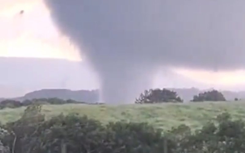Tornado devasta zona rural de Piraí do Sul no Paraná