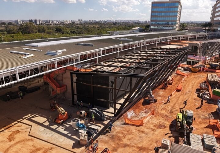 ParkShopping entrega chaves de nova expansão a lojistas