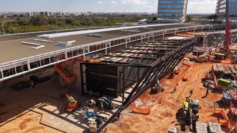 ParkShopping entrega chaves de nova expansão a lojistas