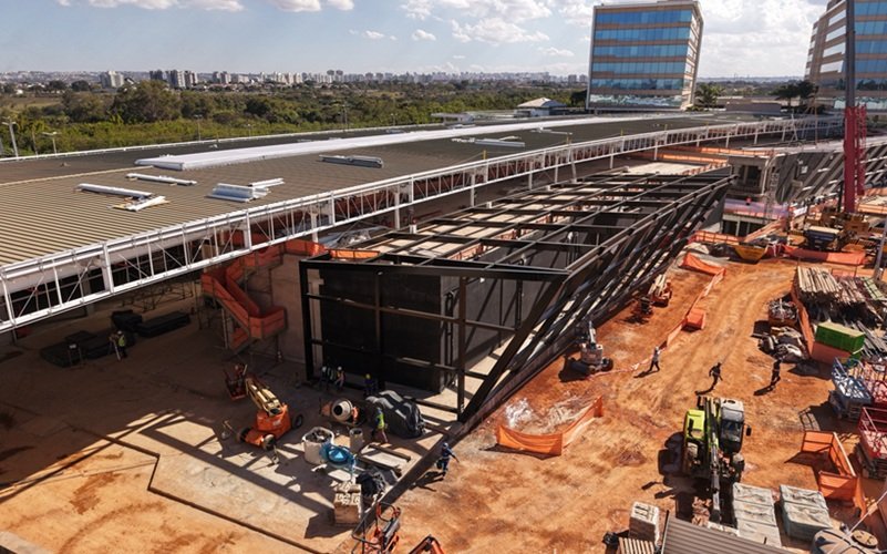 ParkShopping entrega chaves de nova expansão a lojistas