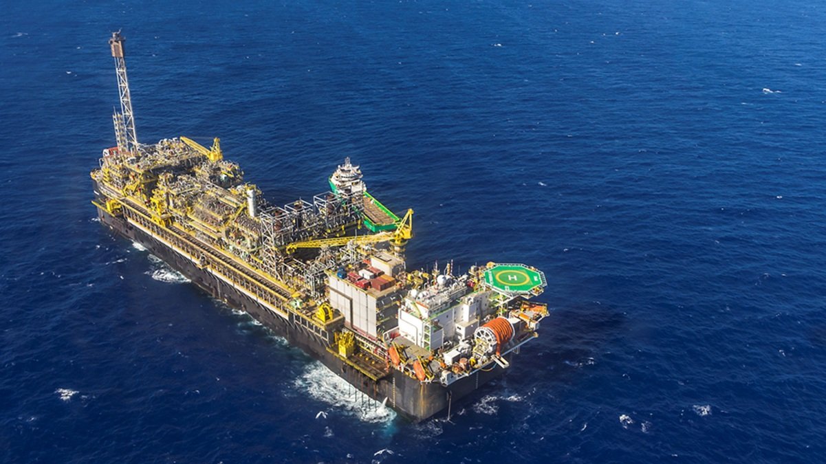 Petrobras Plataforma P-67 litoral de Santos Misto Brasil