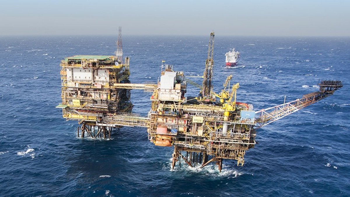 Oetrobras plataforma offshore Oceano Misto Brasil
