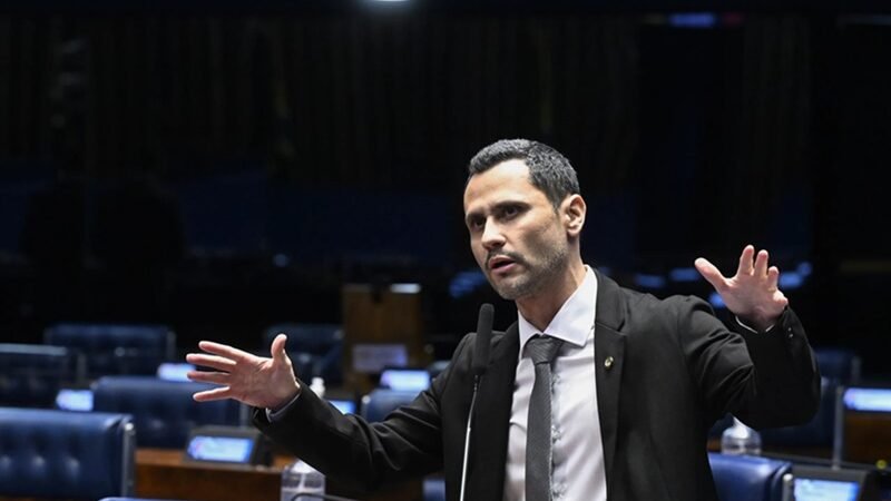 Cleitinho desiste de disputar o governo de Minas Gerais