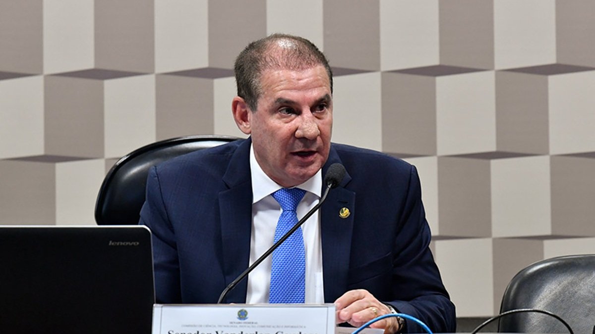 Senador Vanderlan Cardoso Senado político Misto Brasil
