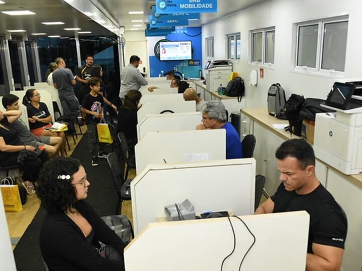 Volume de serviços fica estável em junho, diz o IBGE