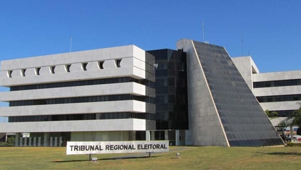 TRE-DF inicia análise de 606 registros de candidatura