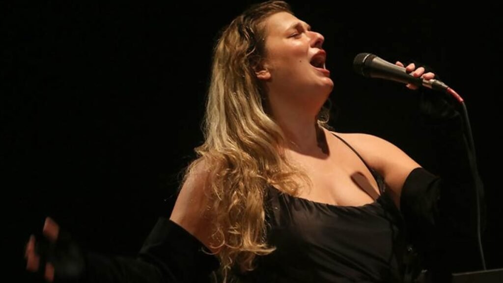 Alice Caymmi traz tributo a Nana Caymmi à Caixa Cultural