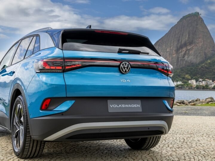 Volkswagen lança ID.4 Pro e inicia venda de elétricos no Brasil