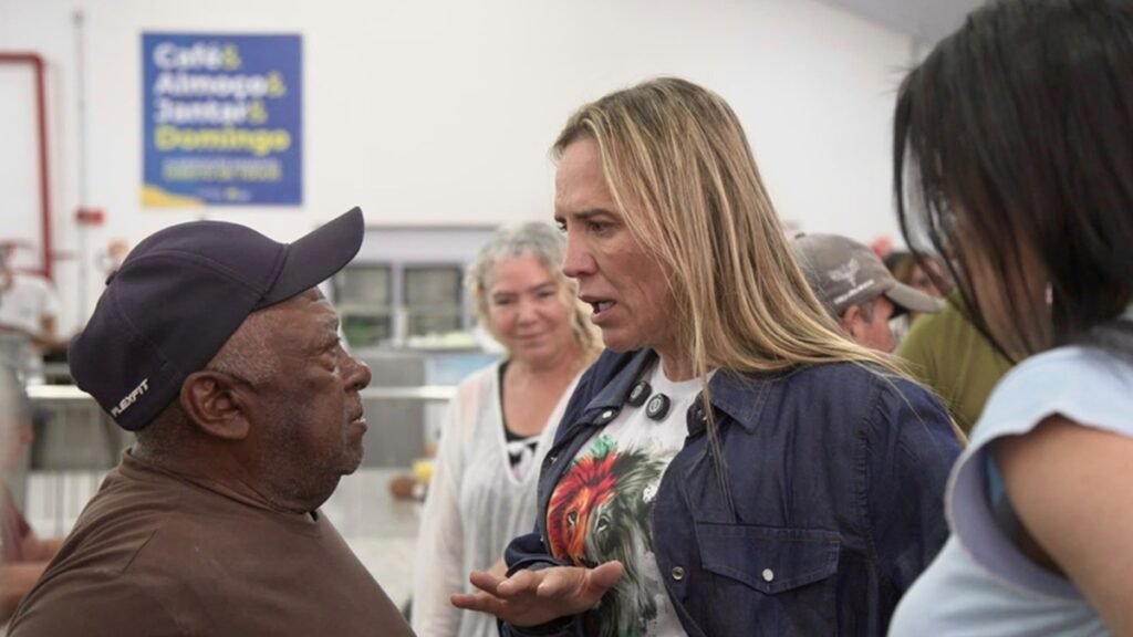 Celina Leão reúne apoiadores e defende foco na economia