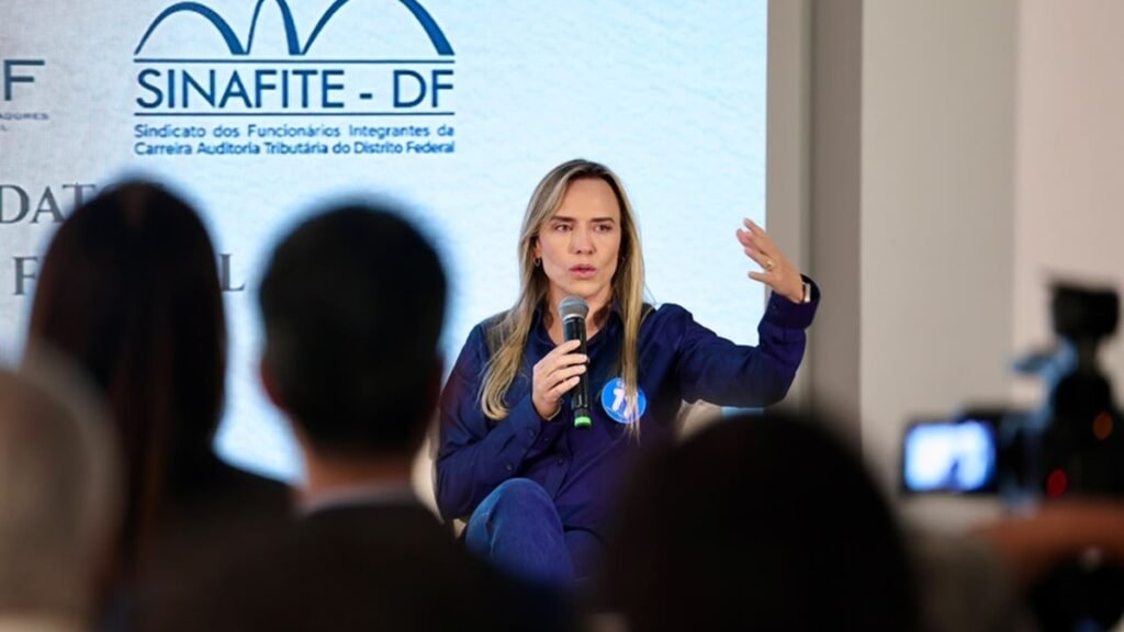 Celina Leão lidera pesquisas e foca em mobilidade no DF