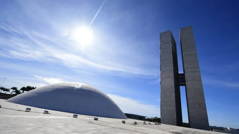 Congresso promulga nesta sexta a PEC do fim da 6X1