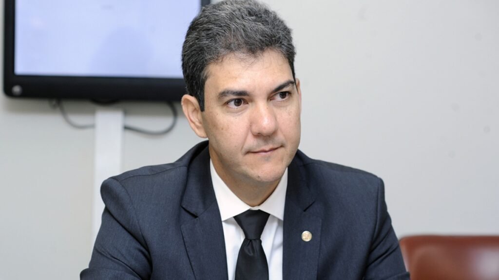 Eduardo Braide lidera com folga disputa no Maranhão