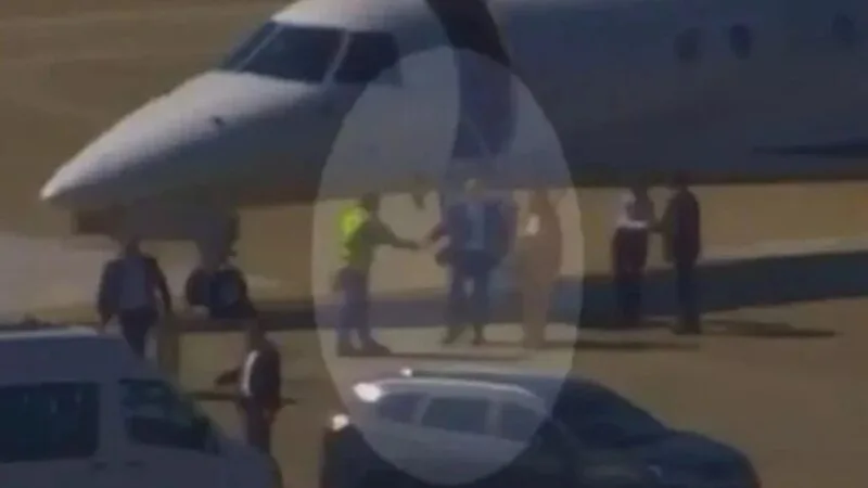 Vídeo mostra viagem de Moraes em jato de ex-banqueiro Vorcaro