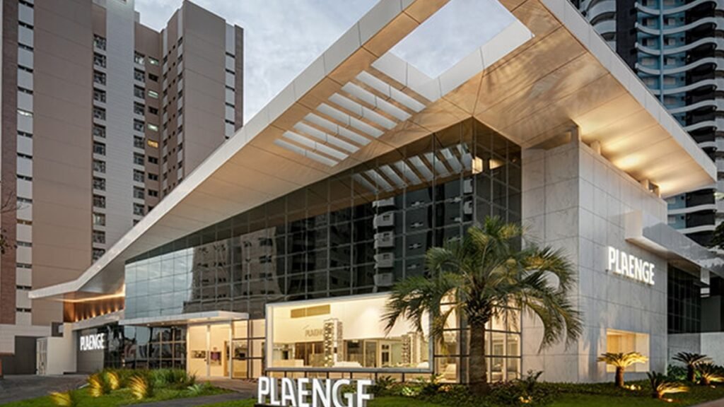 Plaenge sobe 12 posições e lidera setor imobiliário do Sul