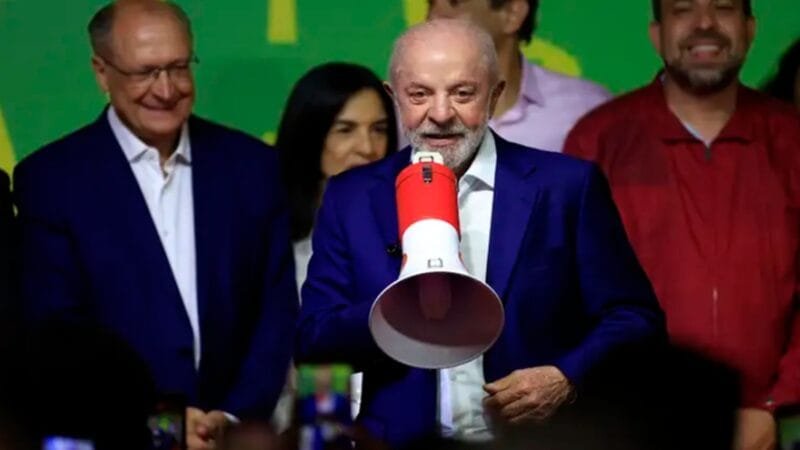 Governo soma mais de 20 anúncios econômicos em campanha