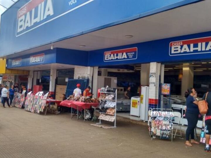 Casas Bahia paga alugueis, mas não afasta despejo