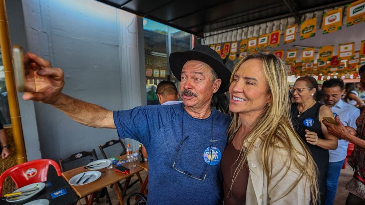 Celina Leão selfi feirante campanha eleições DF Misto Brasil