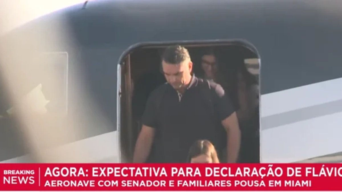 Flavio Bolsonaro desembarque Miami Misto Brasil