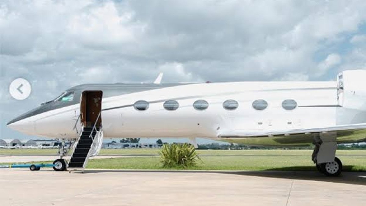 Avião jato Flávio Bolsonaro fuga Misto Brasil