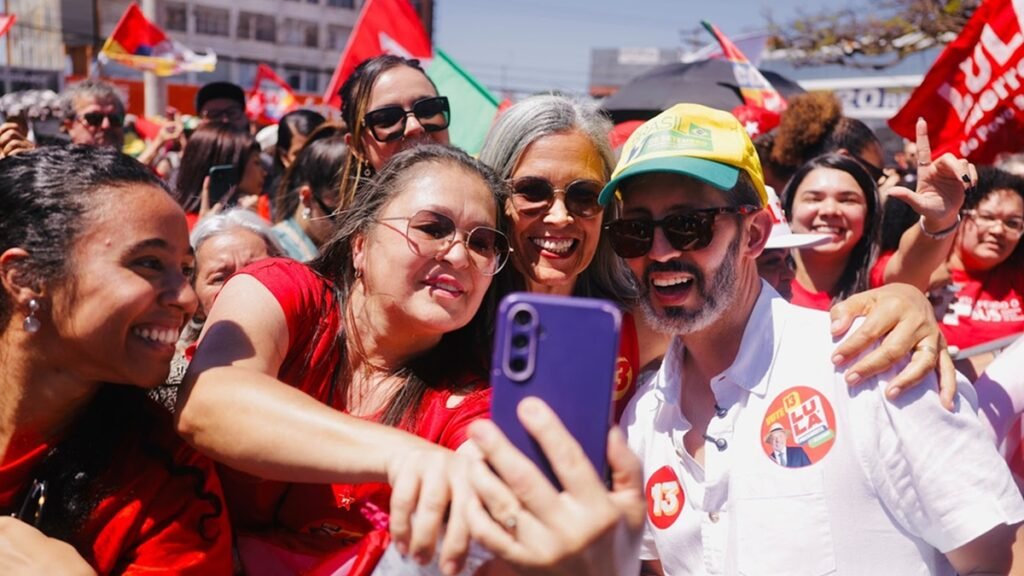 Leandro Grass cumpre agenda em Ceilândia ao lado de Lula