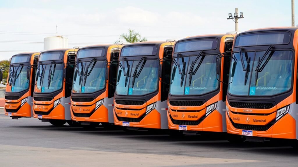 Justiça manda recolher 90 ônibus da empresa Marechal