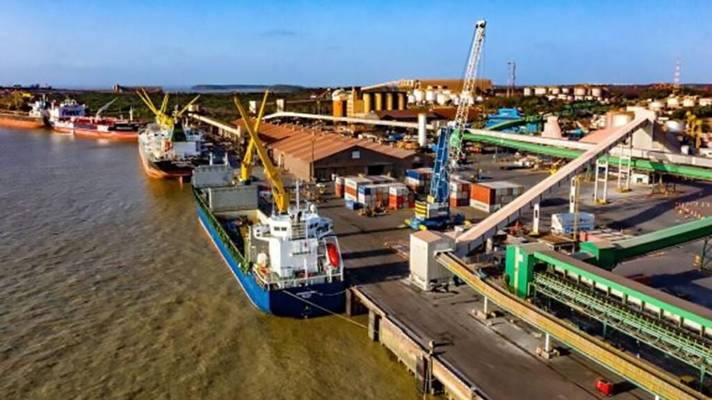 Porto do Itaqui desembarca carga pesada para obra do PAC
