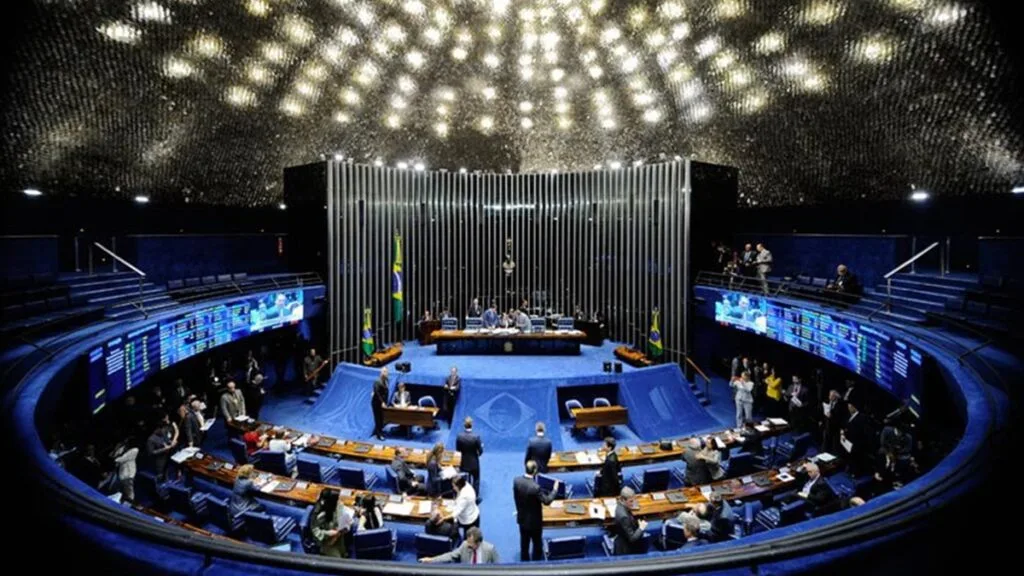 Quarta-feira deverá acontecer a votação da PEC da 6X1