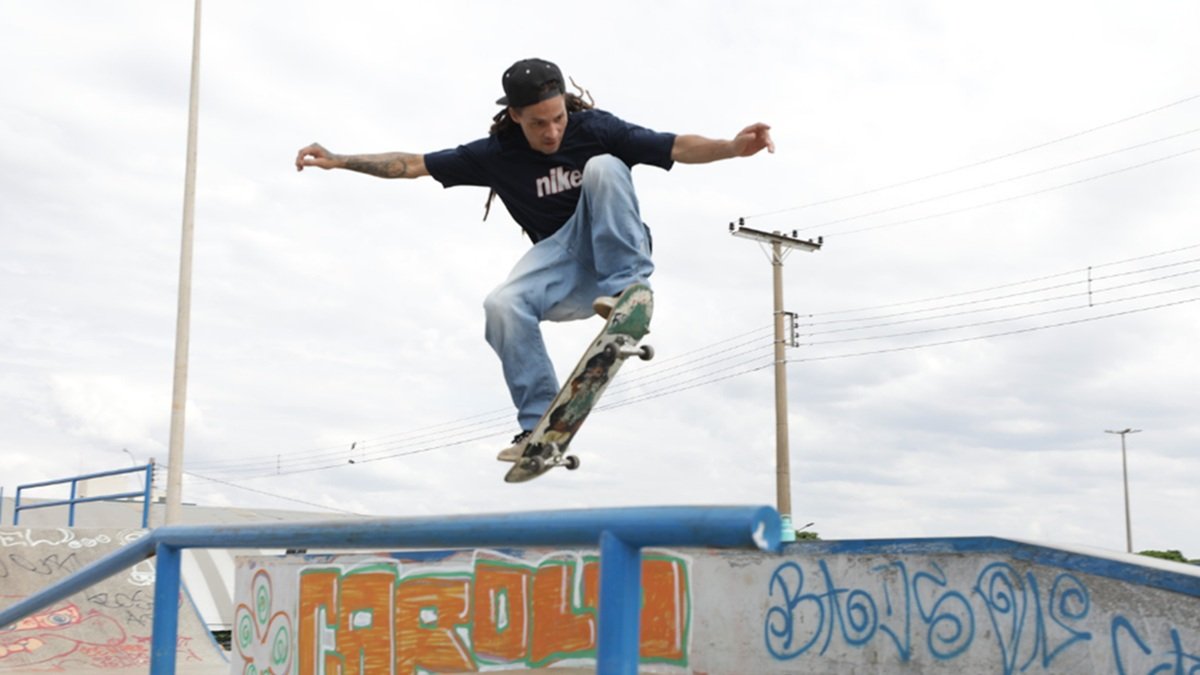 Skate manobra skatepark do Paranoá DF Misto Brasilç