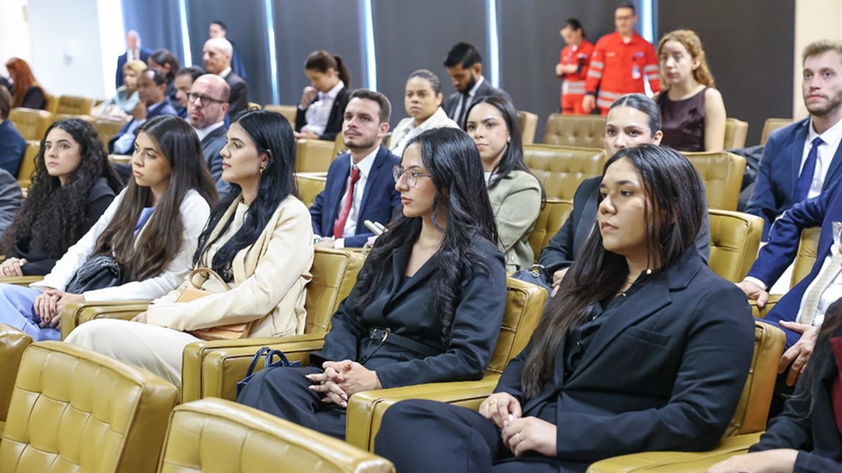 STF estudante plenario Misto Brasil