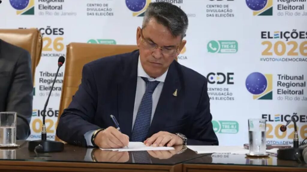 Cláudio de Mello Tavares, presidente do TRE-RJ, durante cerimônia de retotalização dos votos para o cargo de governador/Tomaz Silva/Agência Brasil