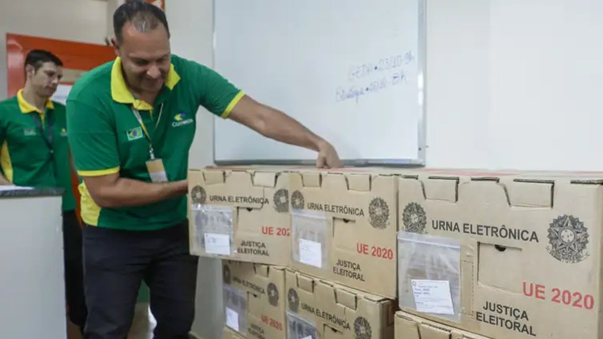 Urnas eletrônicas transorte Estrutural DF Misto Brasil