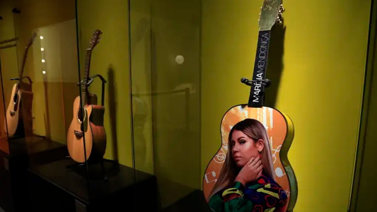 Violão Marília Mendonça Museu do Som Misto Brasil